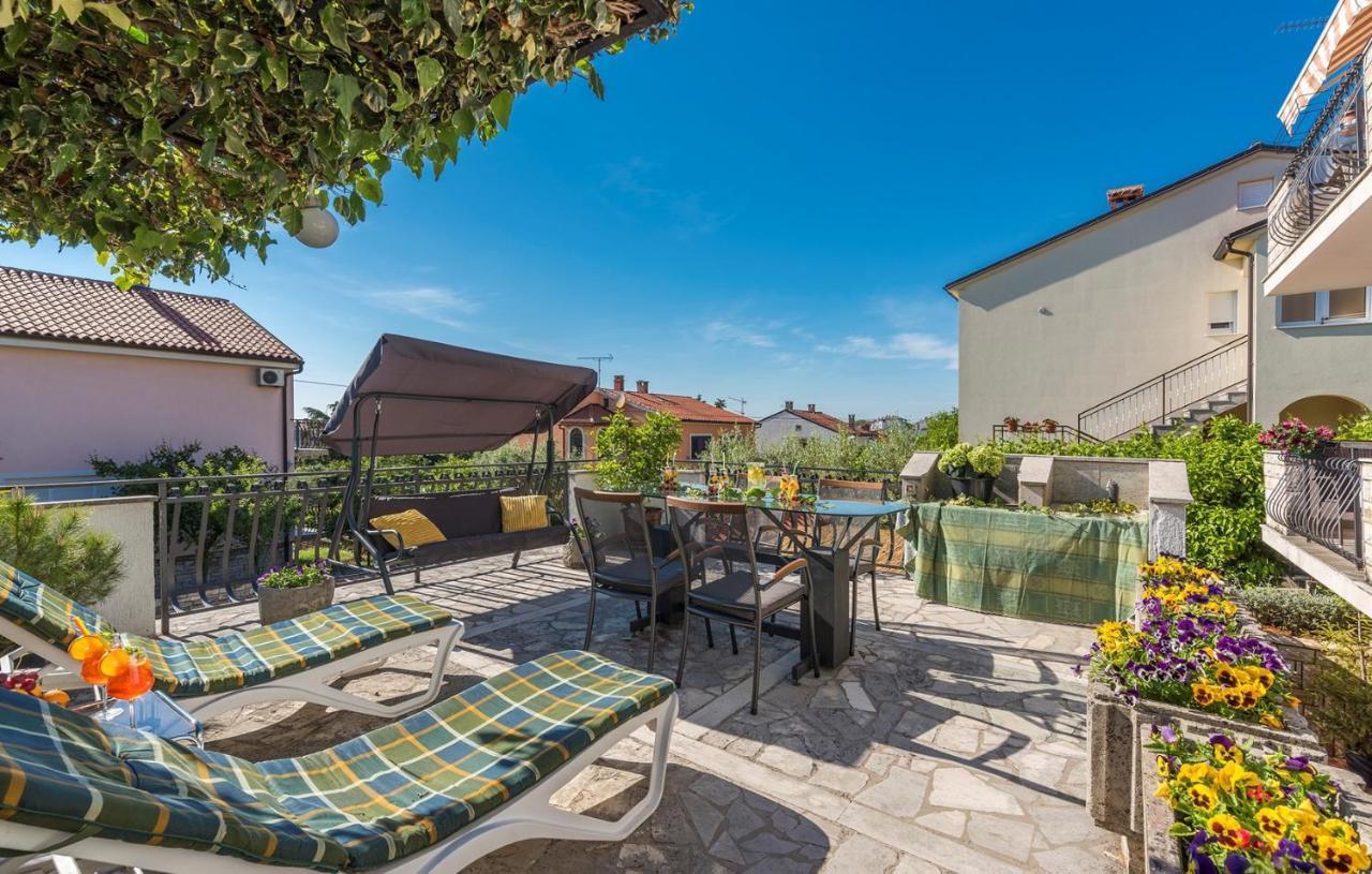 Apartments Loredana Пореч Екстериор снимка