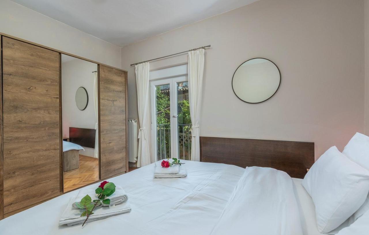 Apartments Loredana Пореч Екстериор снимка