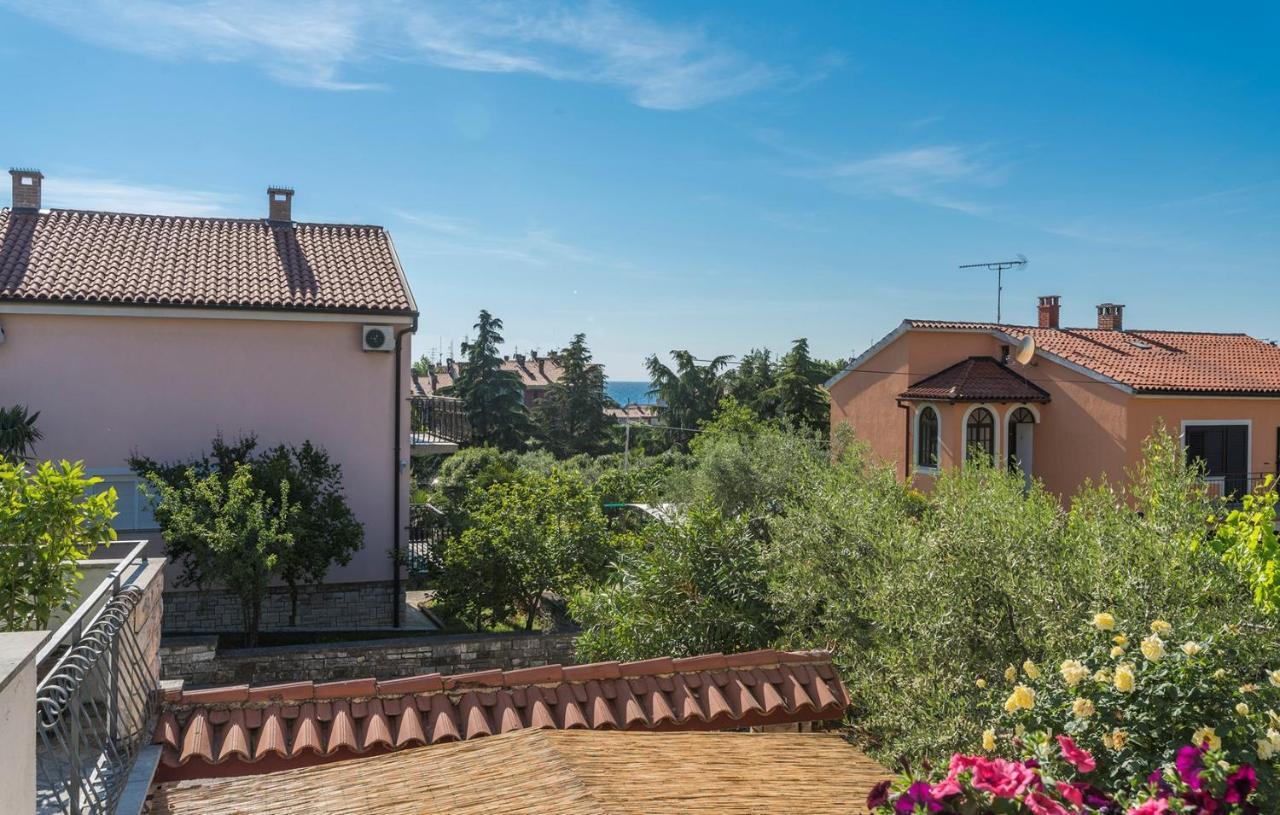 Apartments Loredana Пореч Екстериор снимка